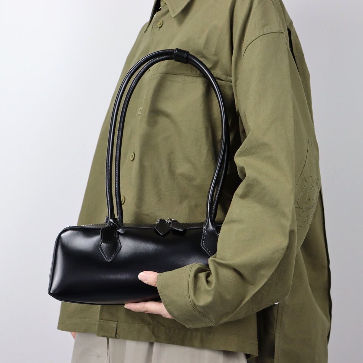 LUNÉA Nova Real Leather Baguette Bag in Black – Classic Shoulder Bag with Twin Straps