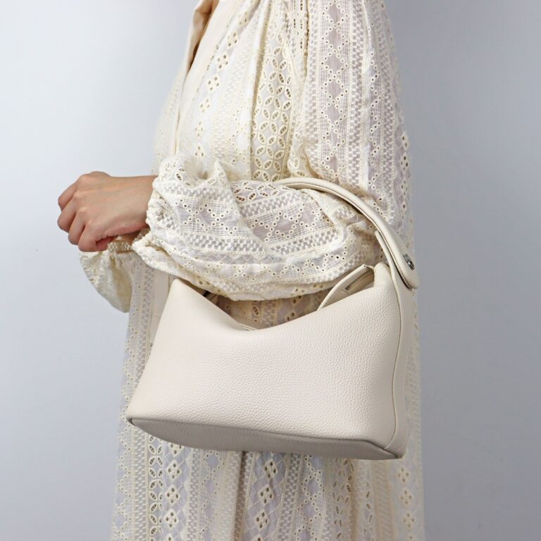LUNÉA Ariana Slouchy Leather Bag in White – Minimalist Structured Soft Handbag