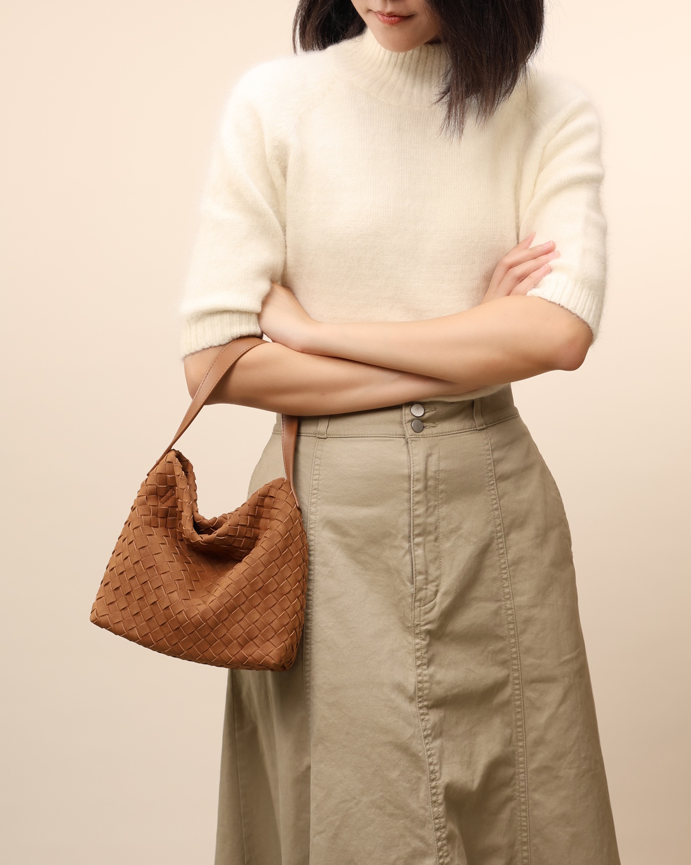 The Areum Woven Suede Shoulder Bag - Caramel Orange - Image 7