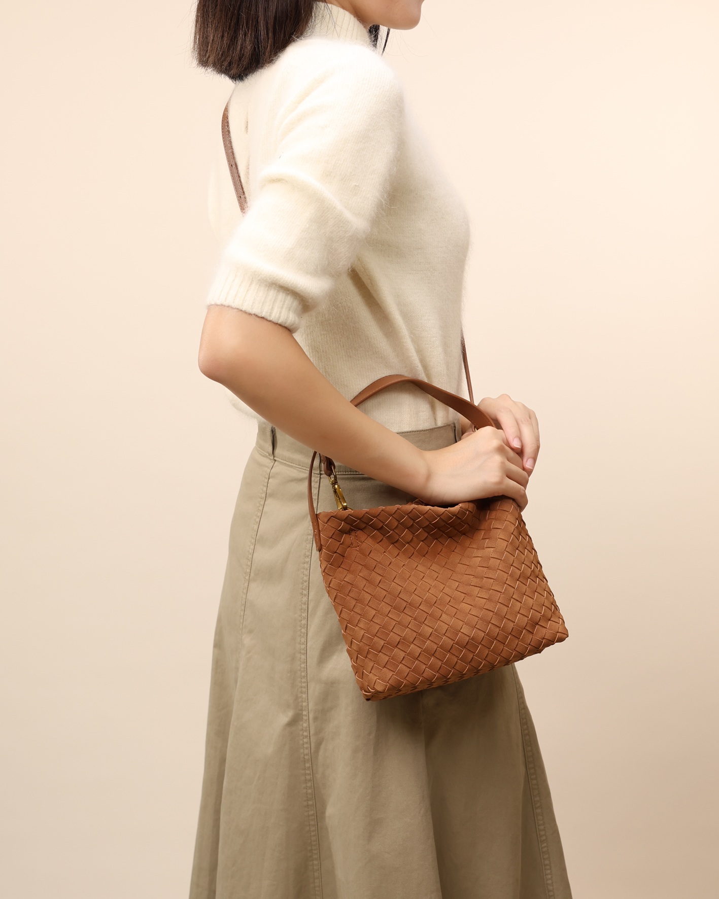 The Areum Woven Suede Shoulder Bag - Caramel Orange - Image 8
